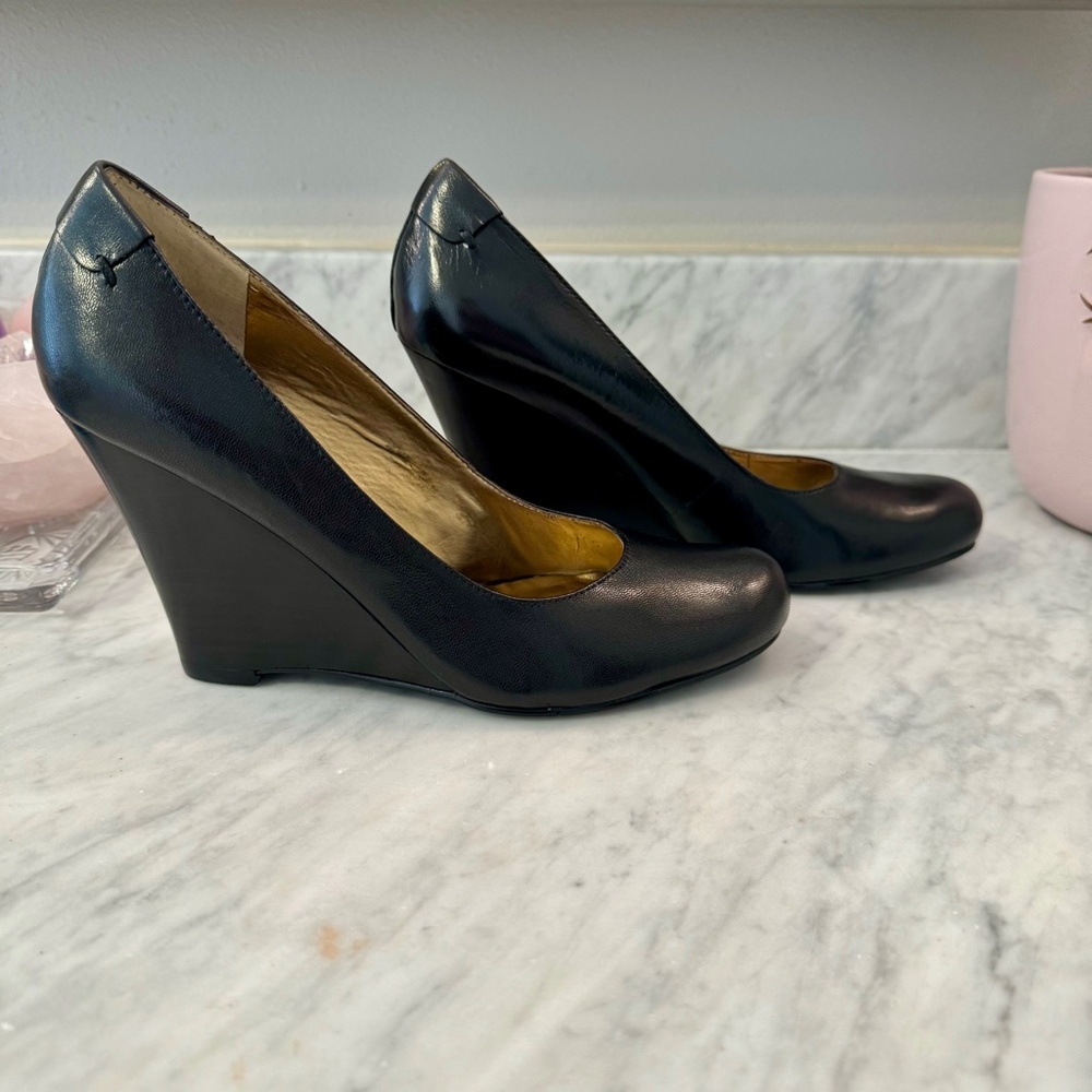 Nine West Wedge Heels Size 8
